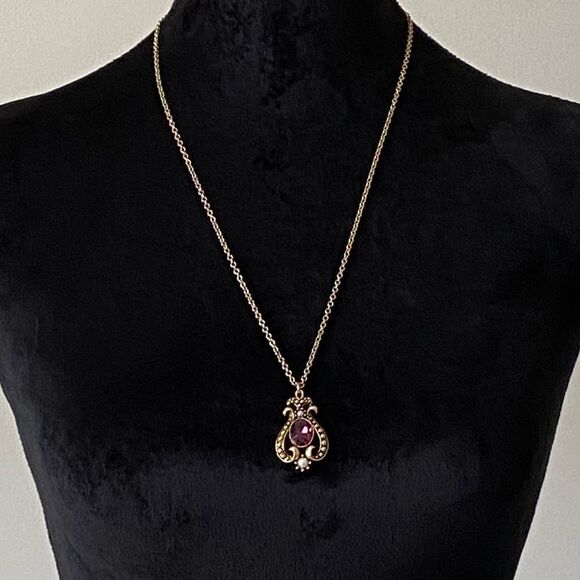 Vintage Avon Queensbury Amethyst Necklace - Picture 1 of 5